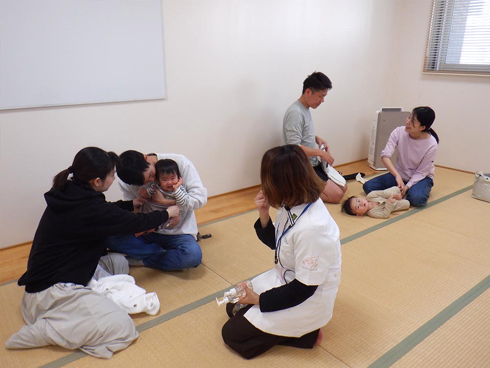 ベビーマッサージ